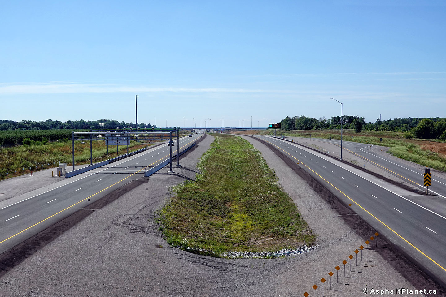 King's Highway 418 Images